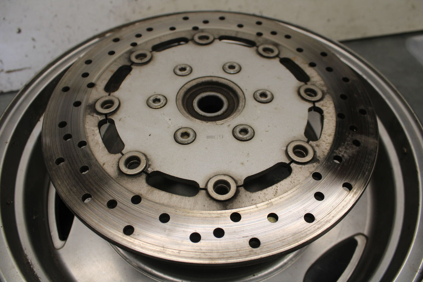 05-09 SUZUKI BOULEVARD C90 REAR WHEEL BACK RIM BB692