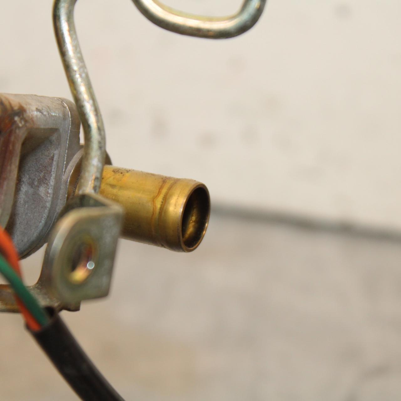 01-06 HONDA CBR600F4I AIR VALVE SOLENOID TOP ENGINE SWITCH SENSOR  BB644