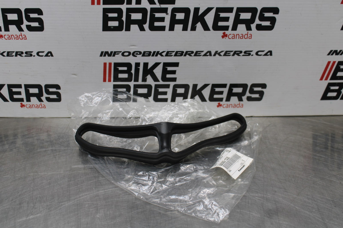 00-02 KAWASAKI NINJA ZX6R NOS NEW AIR INTAKE GRILL SCOOP BB750