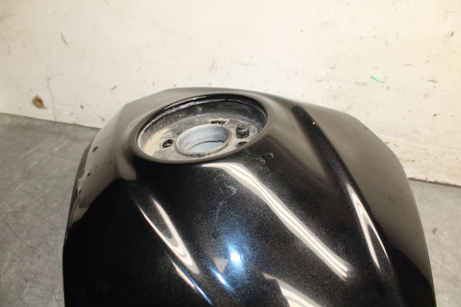 19-22 KAWASAKI Z400 GAS TANK FUEL CELL PETROL RESERVOIR BB708