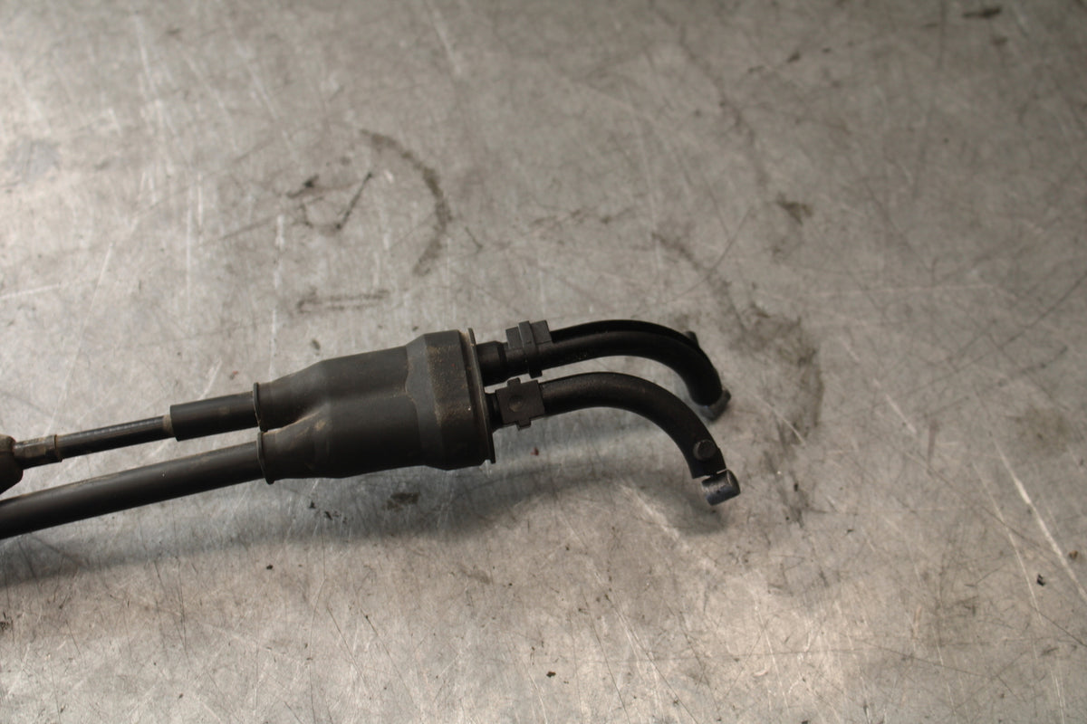 07-08 TRIUMPH DAYTONA 675 THROTTLE CABLES LINES BB685