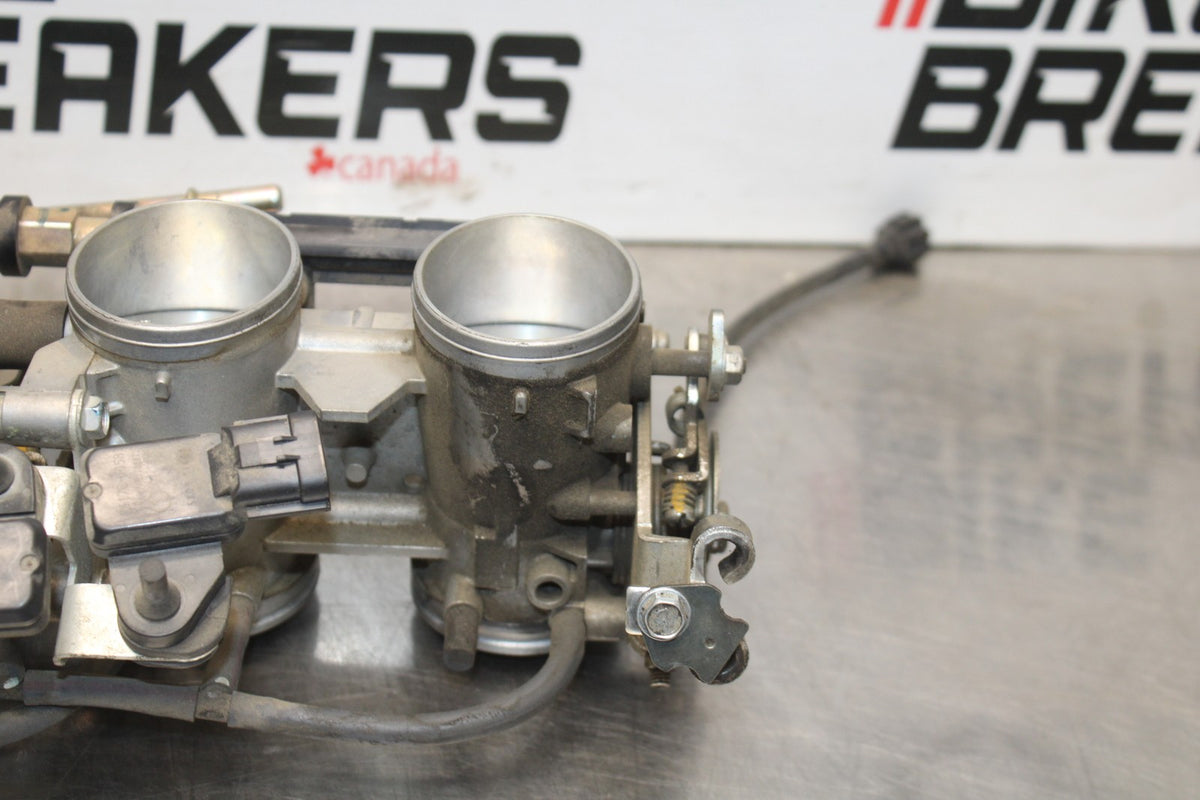 05-06 KAWASAKI NINJA ZX6R MAIN FUEL INJECTORS / THROTTLE BODIES BB877