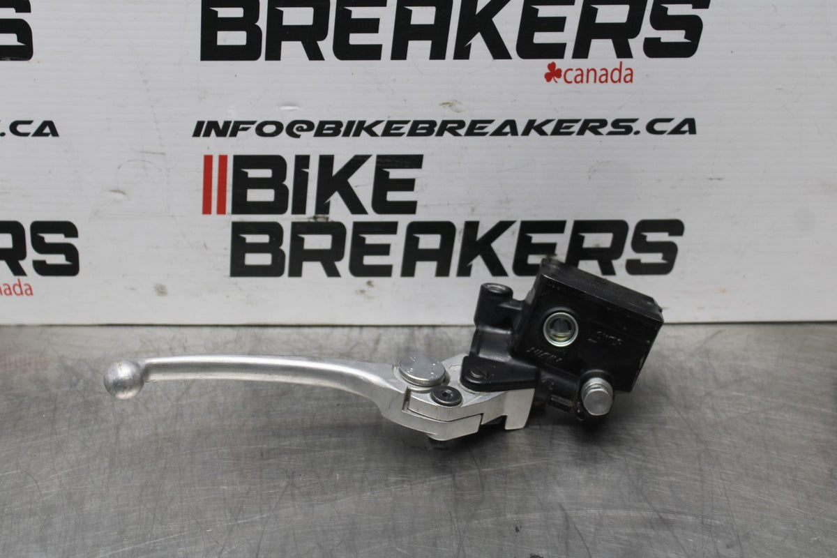14 TRIUMPH STREET TRIPLE ABS FRONT BRAKE MASTER CYLINDER w/ LEVER BB808