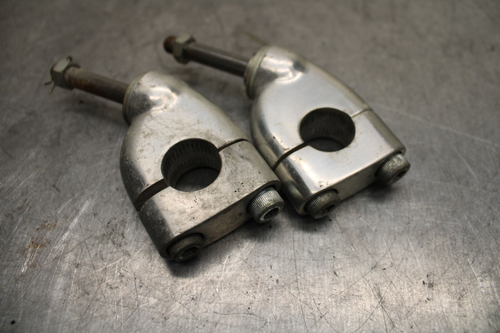 1984 Yamaha Virago 1000 HANDLEBAR RISERS BB117