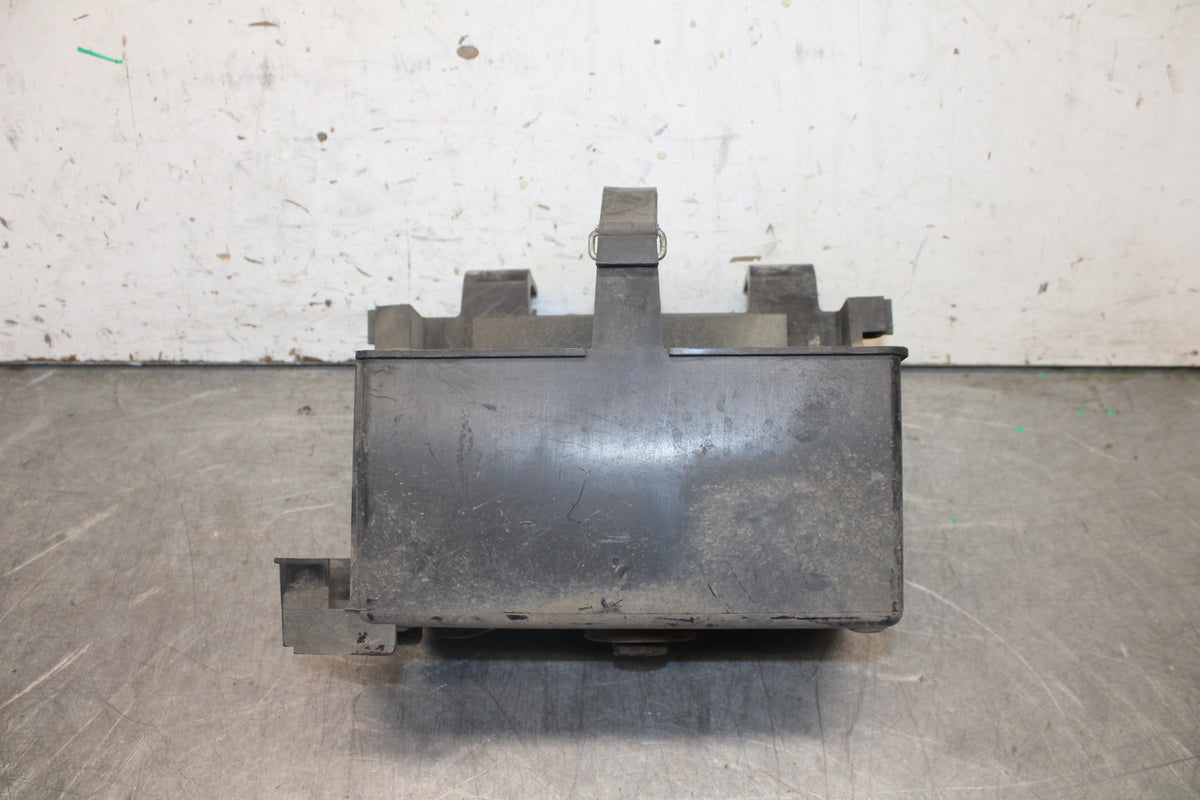 05-06 YAMAHA ROYAL STAR BATTERY TRAY BOX HOLDER BB697