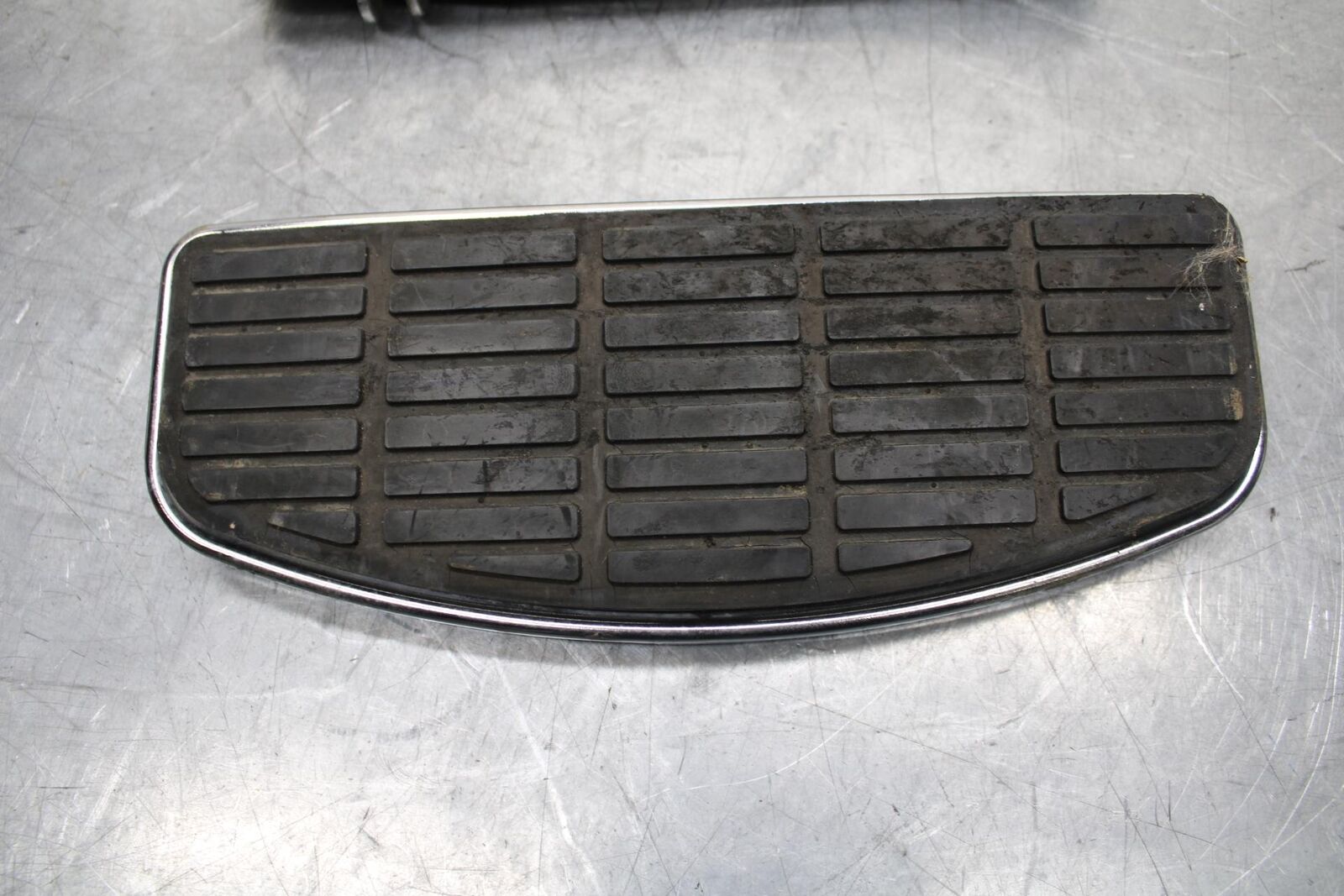 2007 Yamaha Road Star XV1700A FRONT FOOT RESTS PEGS STEPS SET PAIR BB562