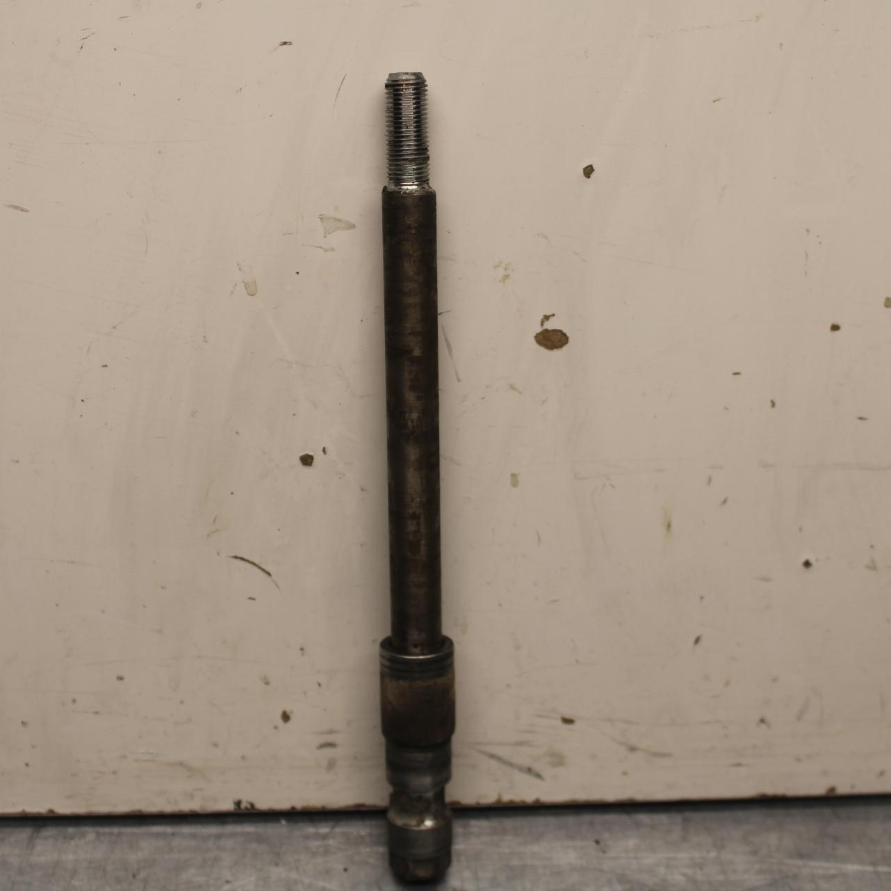 1983 Honda V45 Magna VF750C FRONT WHEEL RIM AXLE PIVOT BOLT 44301-461-770 BB91