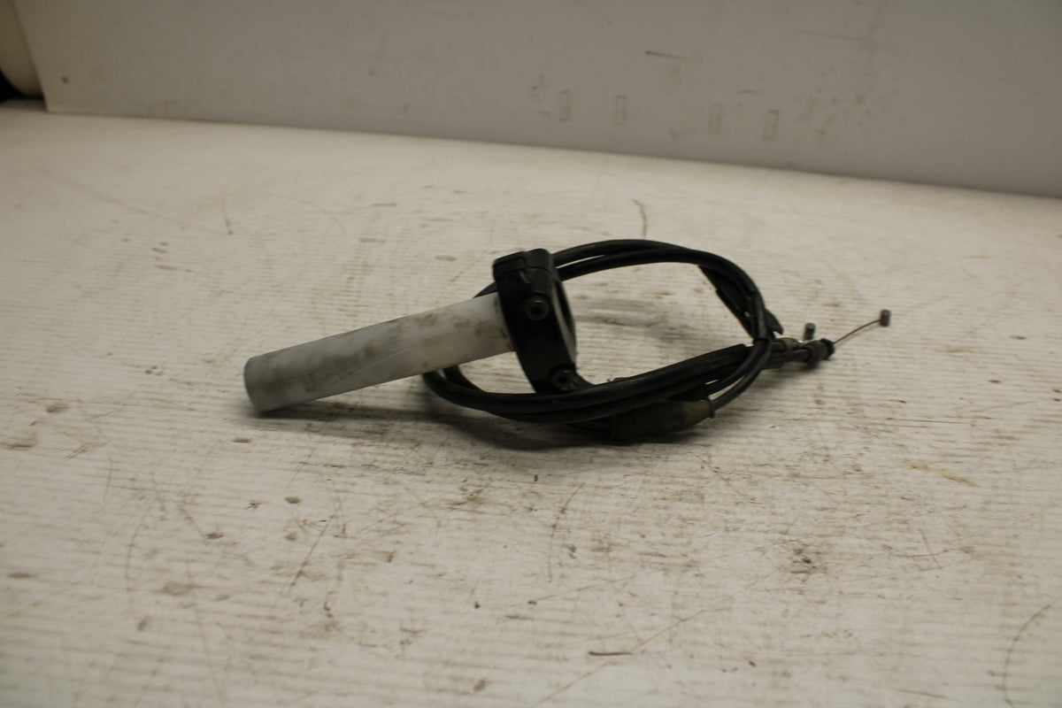 07 YAMAHA YZF R6 2c0 THROTTLE CABLE LINE HOUSING GUIDE BB297