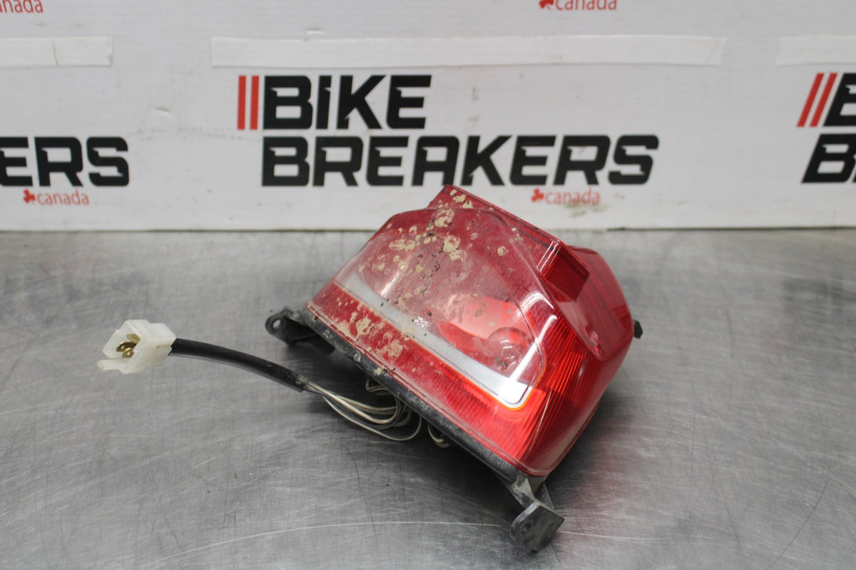 01-02 SUZUKI GSXR1000 REAR TAIL TAILLIGHT BACK BRAKE LIGHT BB880