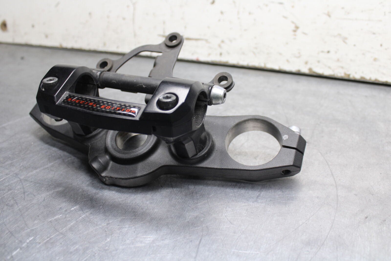 12-13 KAWASAKI Z1000 FORKS UPPER TRIPLE TREE CLAMP BB743