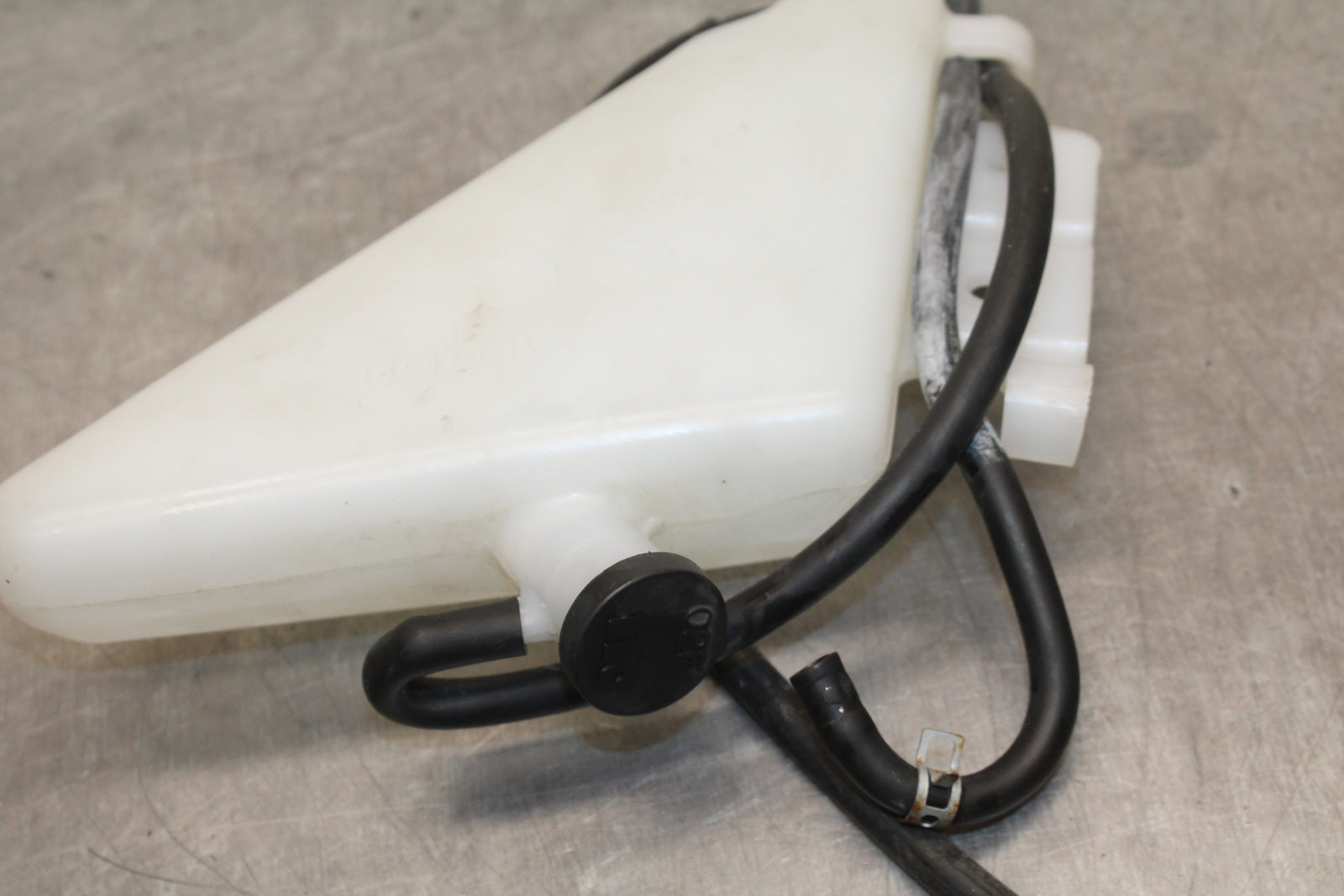 09 SUZUKI GSXR600 COOLANT WATER TANK RESERVOIR BOTTLE BB759