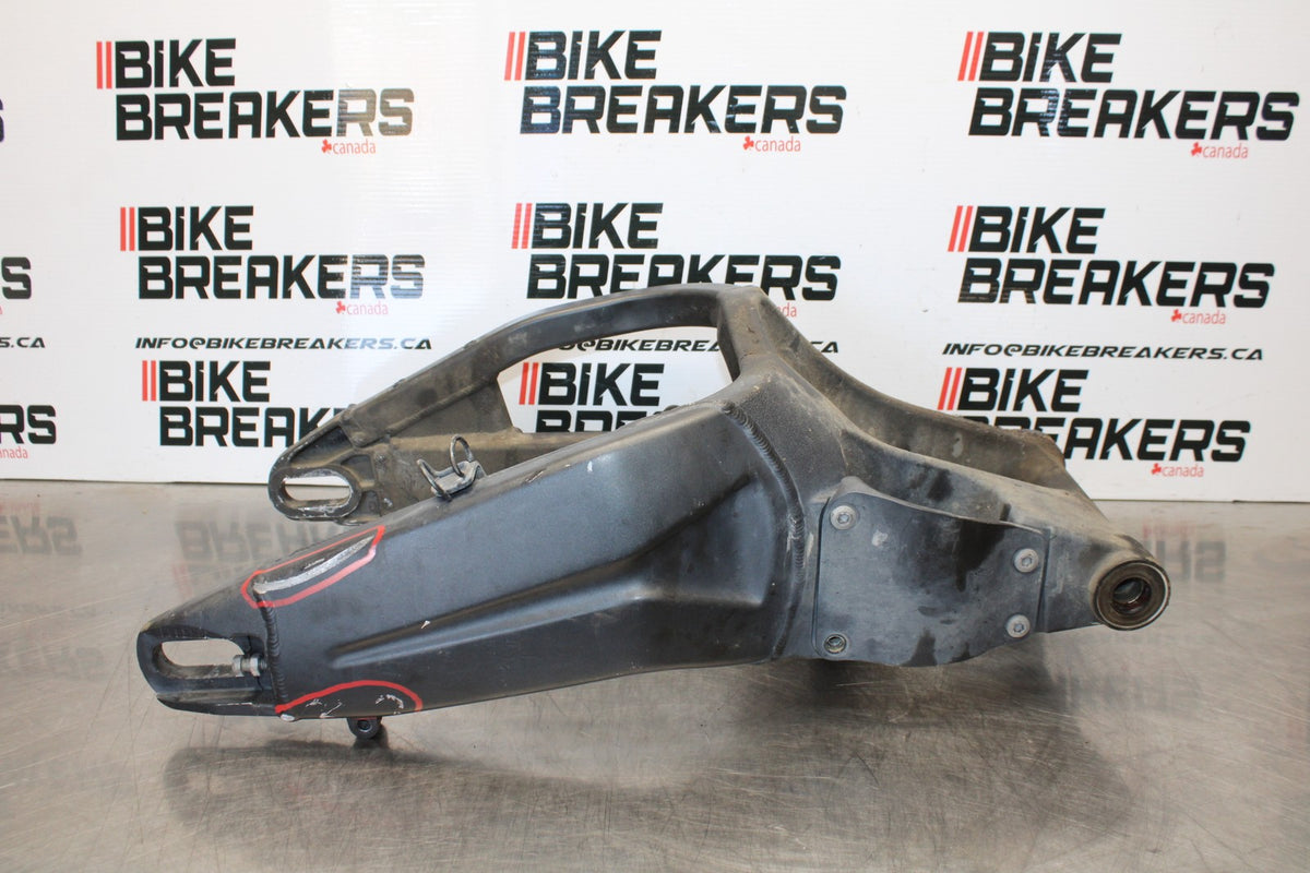 2007 Kawasaki Ninja ZX6R ZX600P REAR SWINGARM BACK SUSPENSION SWING ARM BB175