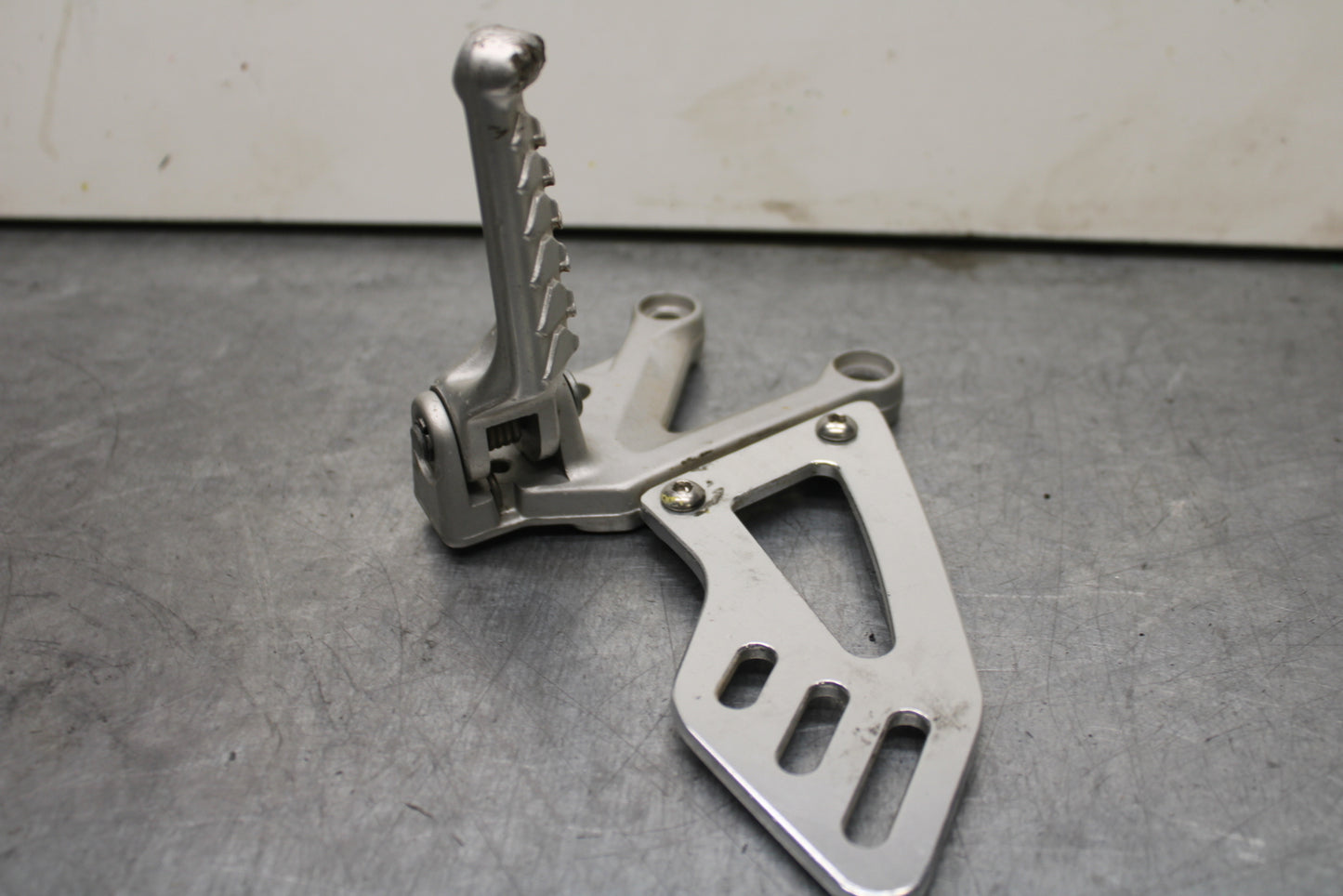 10-11 APRILIA RSV4 R LEFT REARSET REAR SET DRIVER FOOT PEG REST STOP BB120