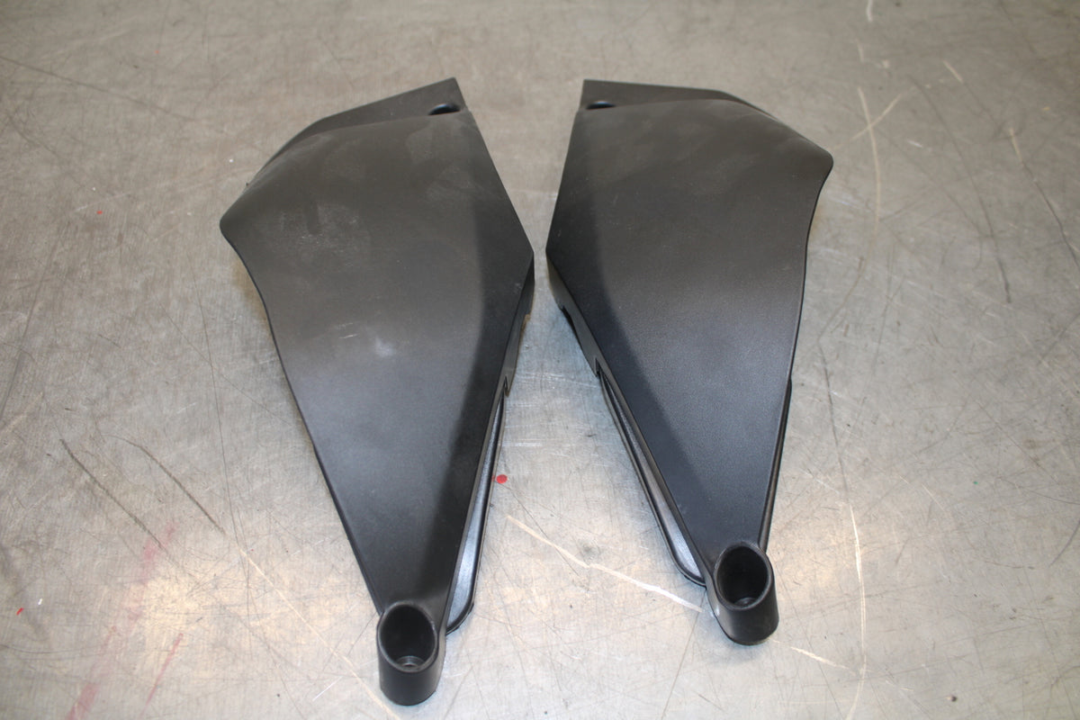 12-13 DUCATI STREETFIGHTER 848 AIR INTAKE SET BB705