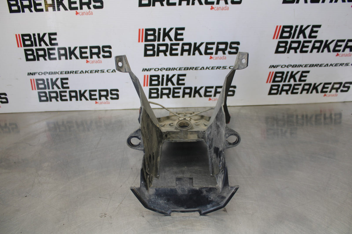 15 TRIUMPH TIGER 800 LICENSE PLATE BRACKET MOUNT BB873