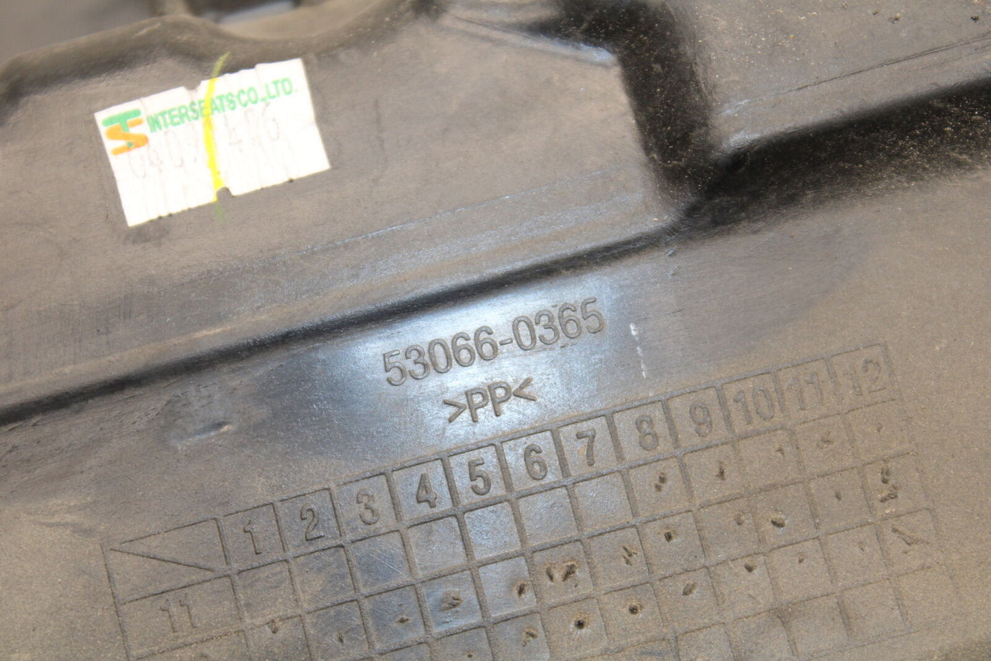 12-17 KAWASAKI ER-6N Z650 FRONT DRIVERS SEAT PAD SADDLE PILLION BB709