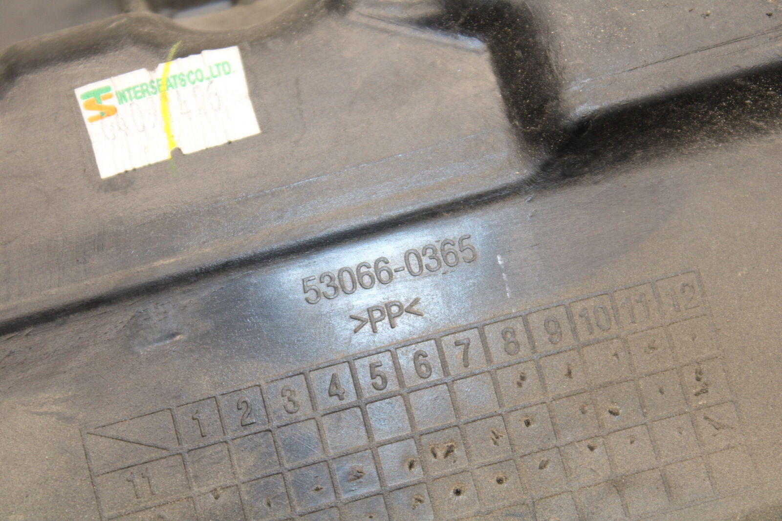 12-17 KAWASAKI ER-6N Z650 FRONT DRIVERS SEAT PAD SADDLE PILLION BB709