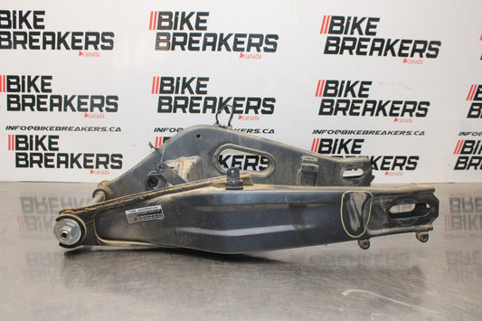 22-25 YAMAHA YZF R7 REAR SWINGARM BACK SUSPENSION SWING ARM BEB-22110-01-P0 BB76