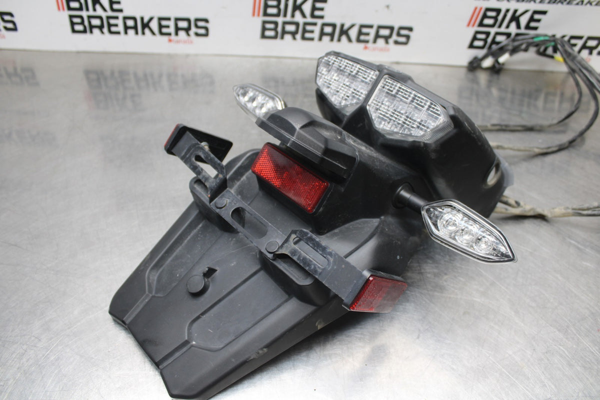 18 YAMAHA SUPER TENERE REAR BACK FENDER MUD GUARD BB832