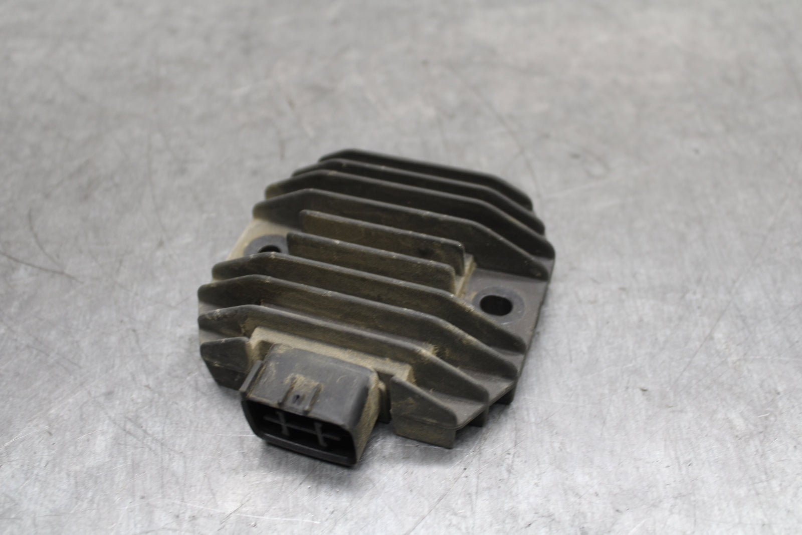 02-03 YAMAHA V STAR 1100 RECTIFIER VOLTAGE REGULATOR BB124