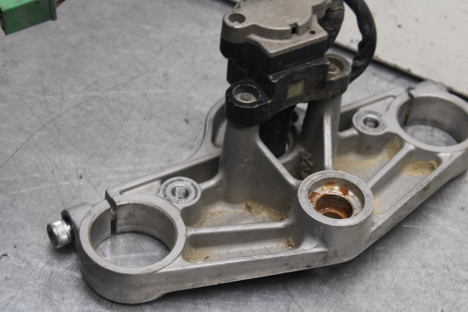 1988 Suzuki Katana 600 GSX600F FORKS UPPER TRIPLE TREE CLAMP BB94