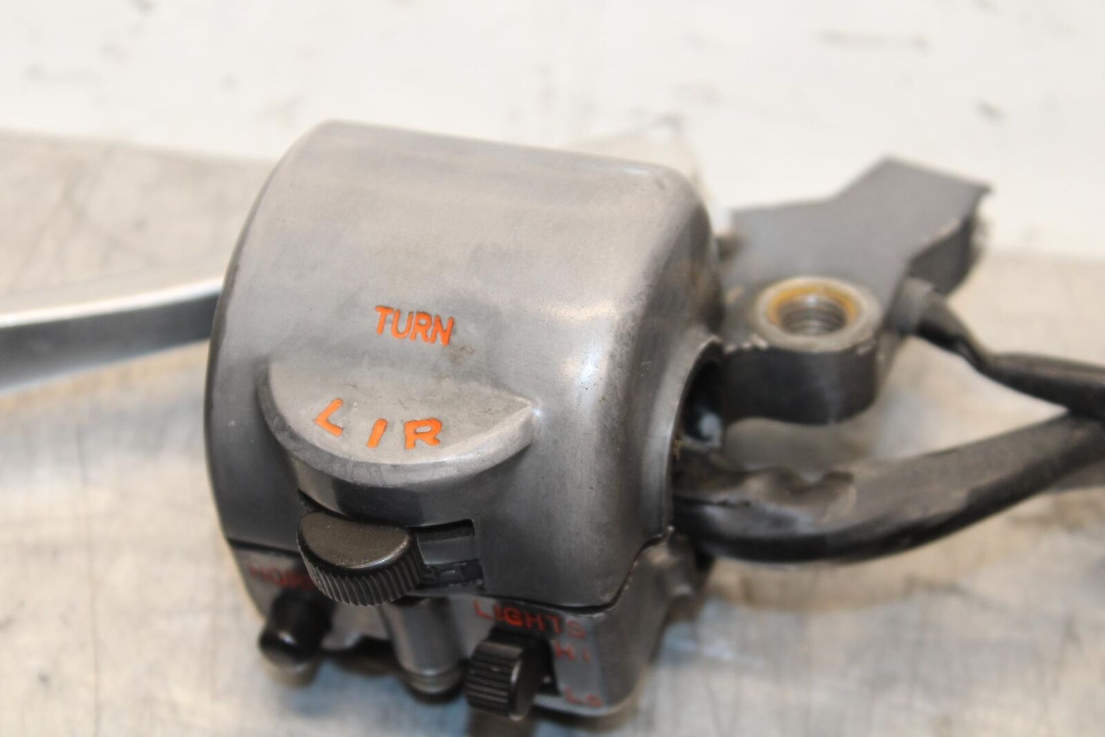 1977 Honda CB550K --- LEFT CLIP ON HANDLE HORN SIGNALS SWITCH  BB592