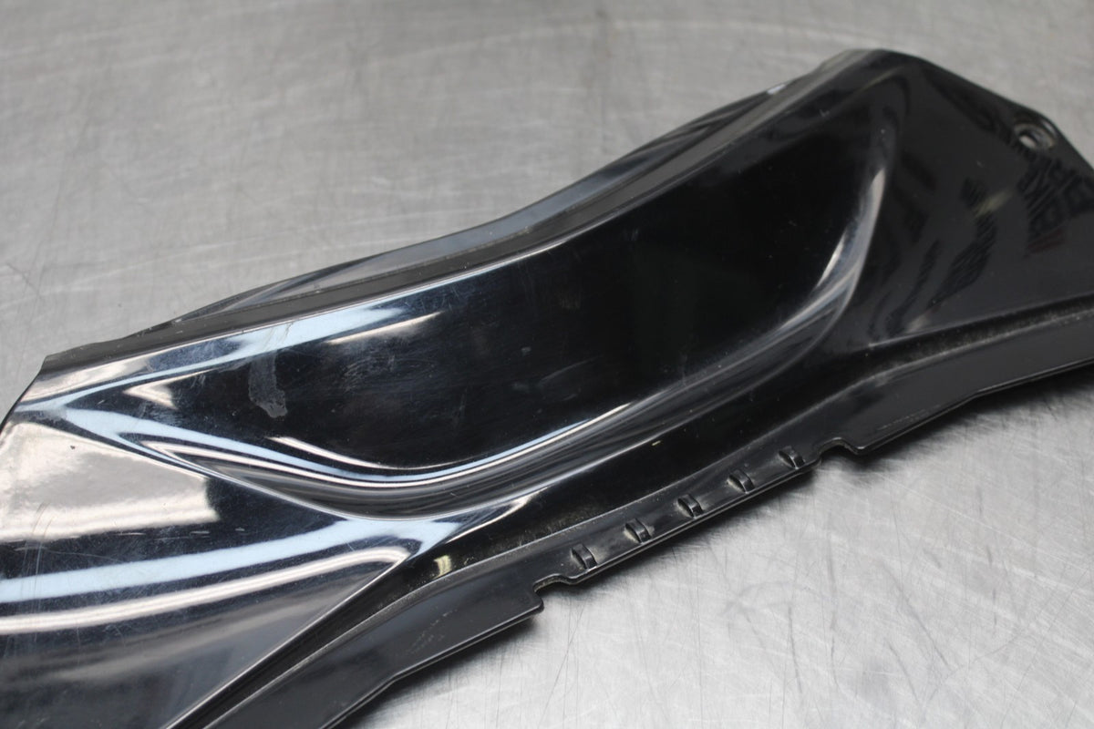 23 YAMAHA YZF R3 CENTER REAR BACK TAIL FAIRING COVER TRIM COWL BB806