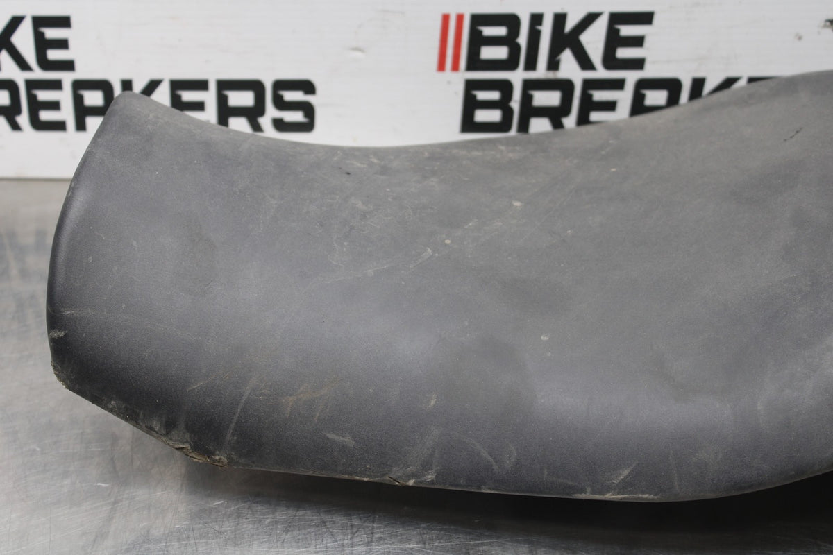 06 KAWASAKI Z750 FRONT REAR SEAT SADDLE BB837
