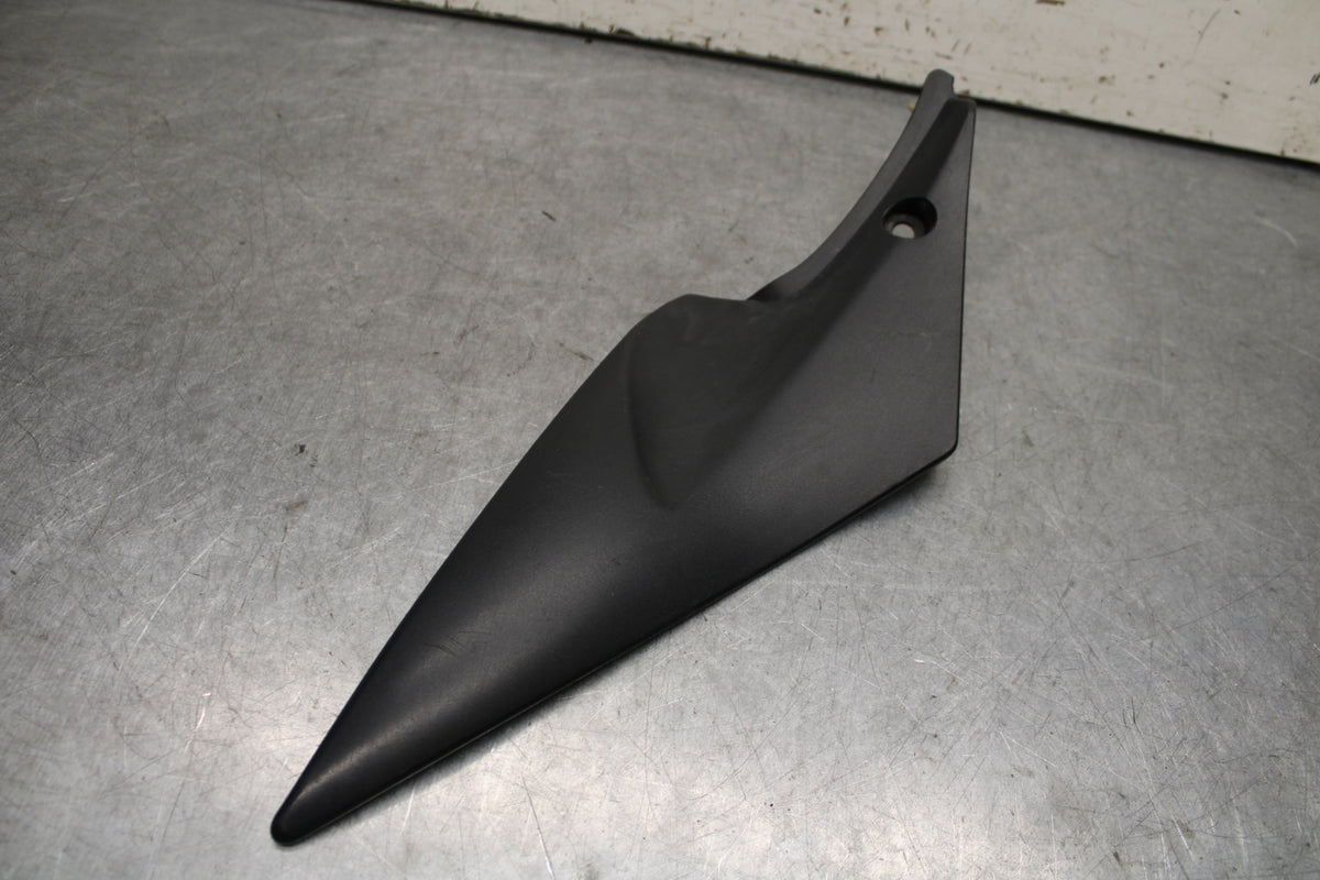 06-07 SUZUKI GSXR750 RIGHT LEFT FRONT SIDE SEAT PANELS COWLS FAIRINGS  BB670