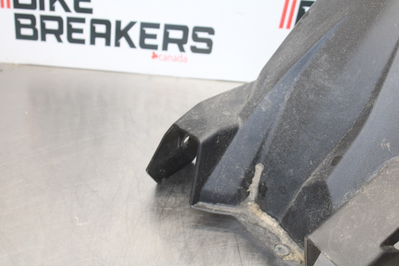 18-23 KAWASAKI NINJA 400 EX400 REAR BACK DRIVE CHAIN GUARD COVER SHIELD BB192