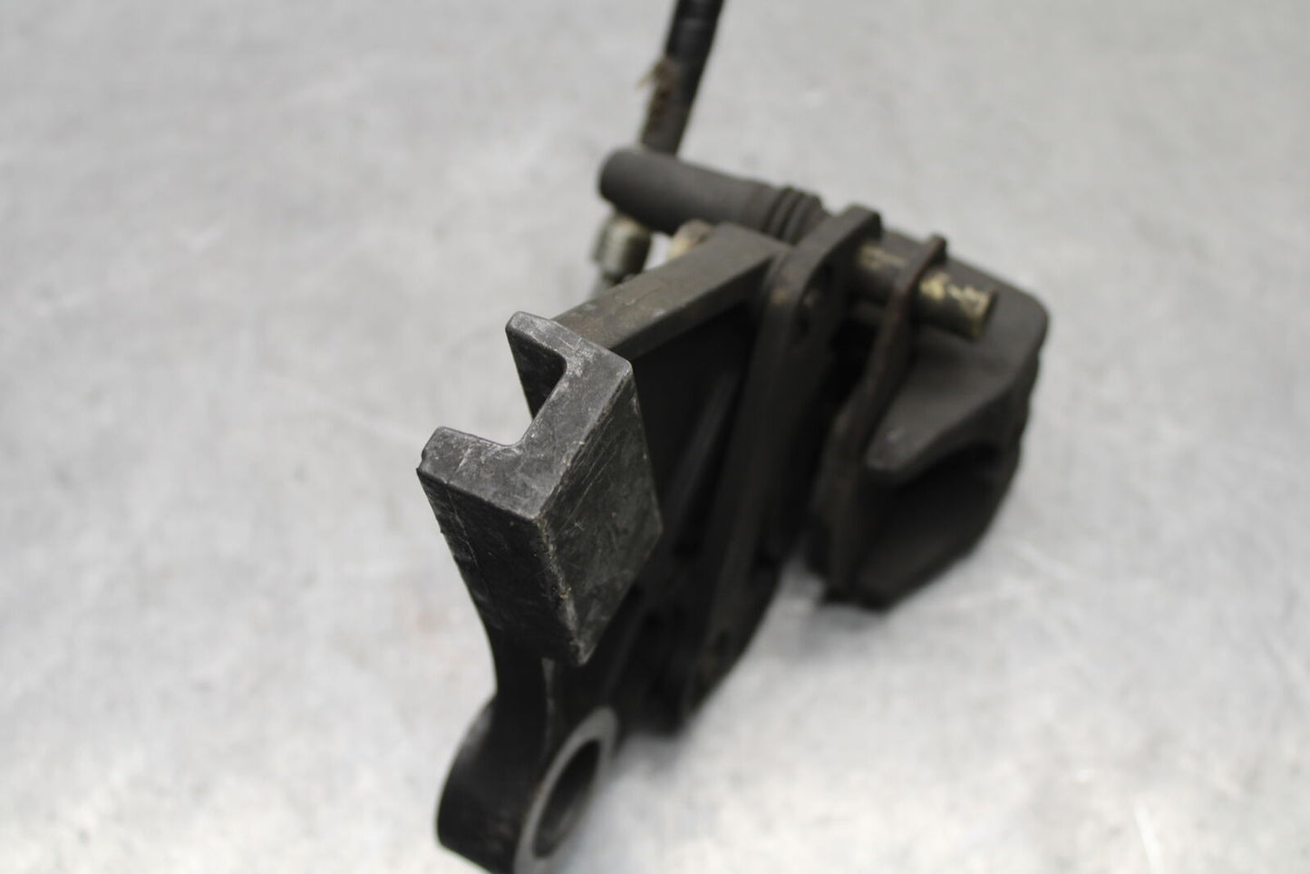 09-12 KAWASAKI NINJA ZX6R ZX600R REAR BACK BRAKE CALIPER W MOUNT BRACKET BB656