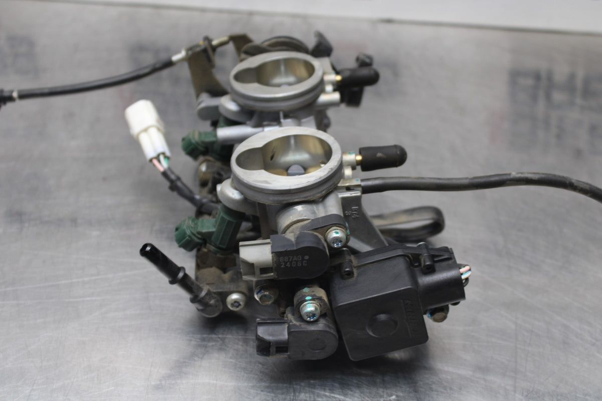 13 KAWASAKI NINJA 650 EX650F ABS MAIN FUEL INJECTORS / THROTTLE BODIES BB828