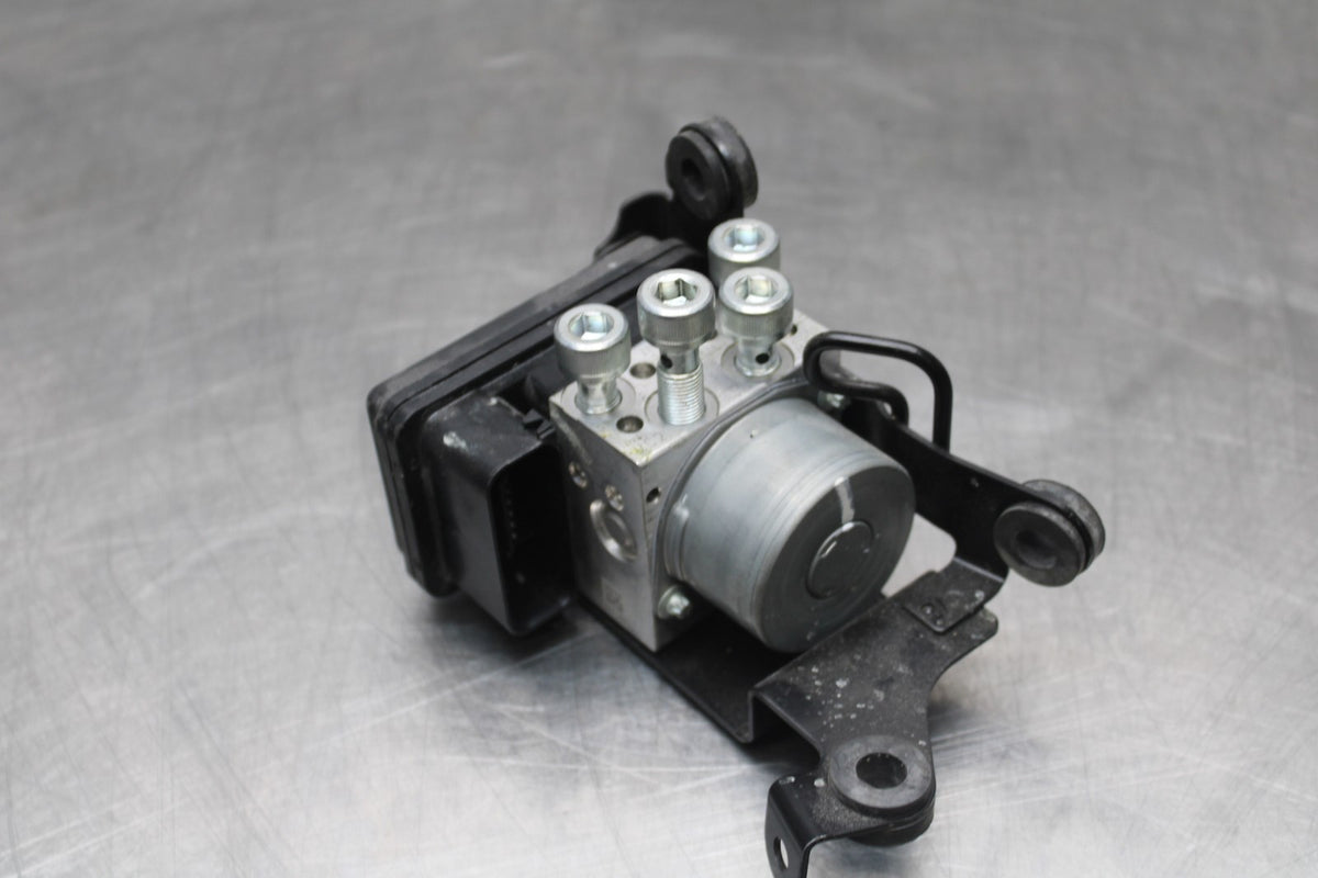 24-25 KAWASAKI NINJA ZX6R ABS PUMP UNIT MODULE BB785-CH