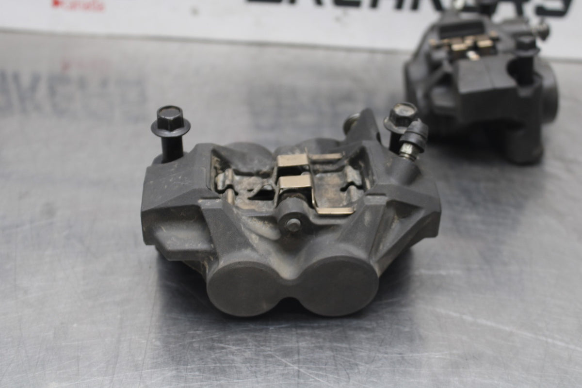 08-16 YAMAHA YZF R6 RIGHT LEFT FRONT BRAKE CALIPER SET PAIR CALIPERS BB798