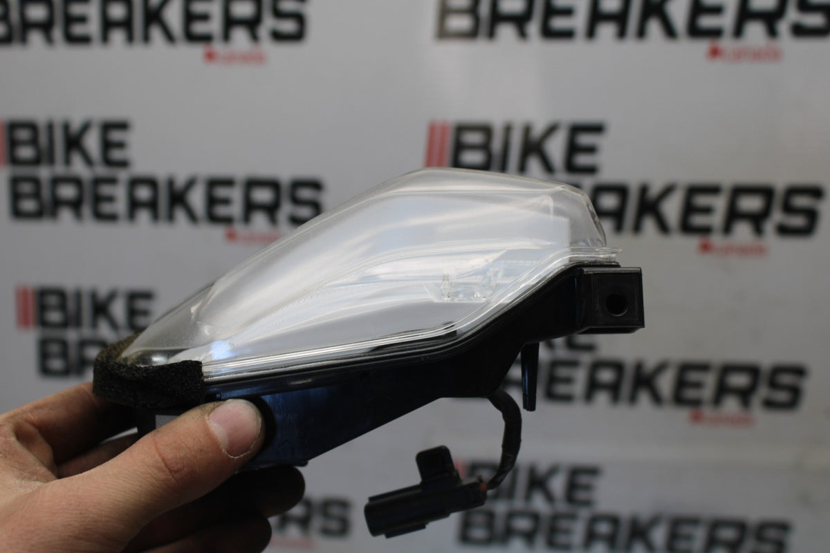 23-24 YAMAHA MT-07 FRONT RIGHT HEADLIGHT HEAD LIGHT LAMP BB927