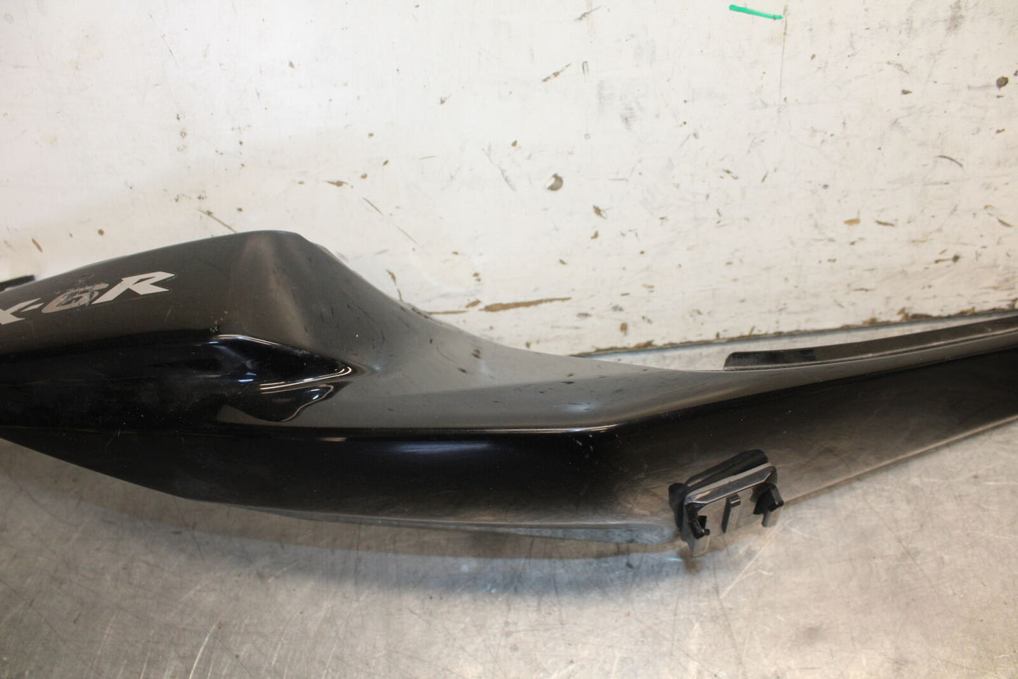 09-12 KAWASAKI NINJA ZX6R RIGHT REAR BACK TAIL FAIRING COWL SHROUD BB698