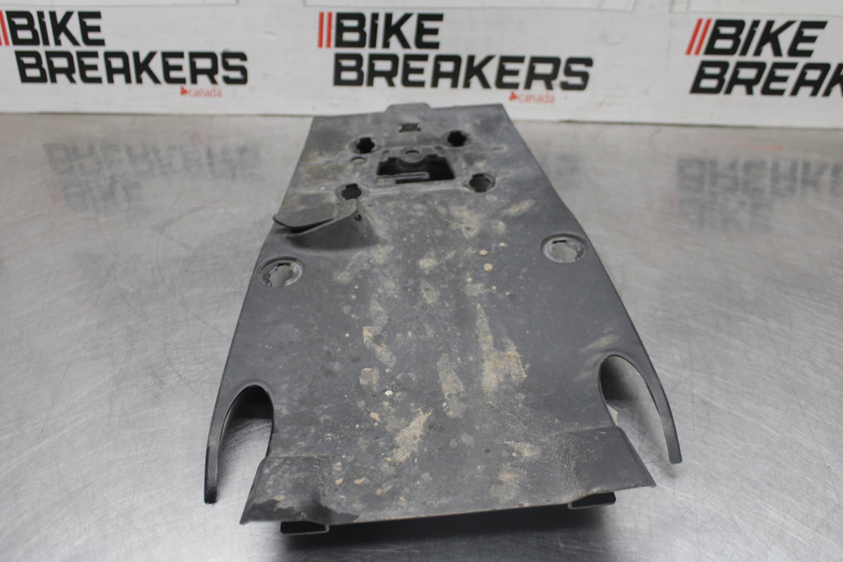 23 KAWASAKI Z900RS REAR BACK TAIL UNDERTAIL FAIRING COWL FENDER BB935