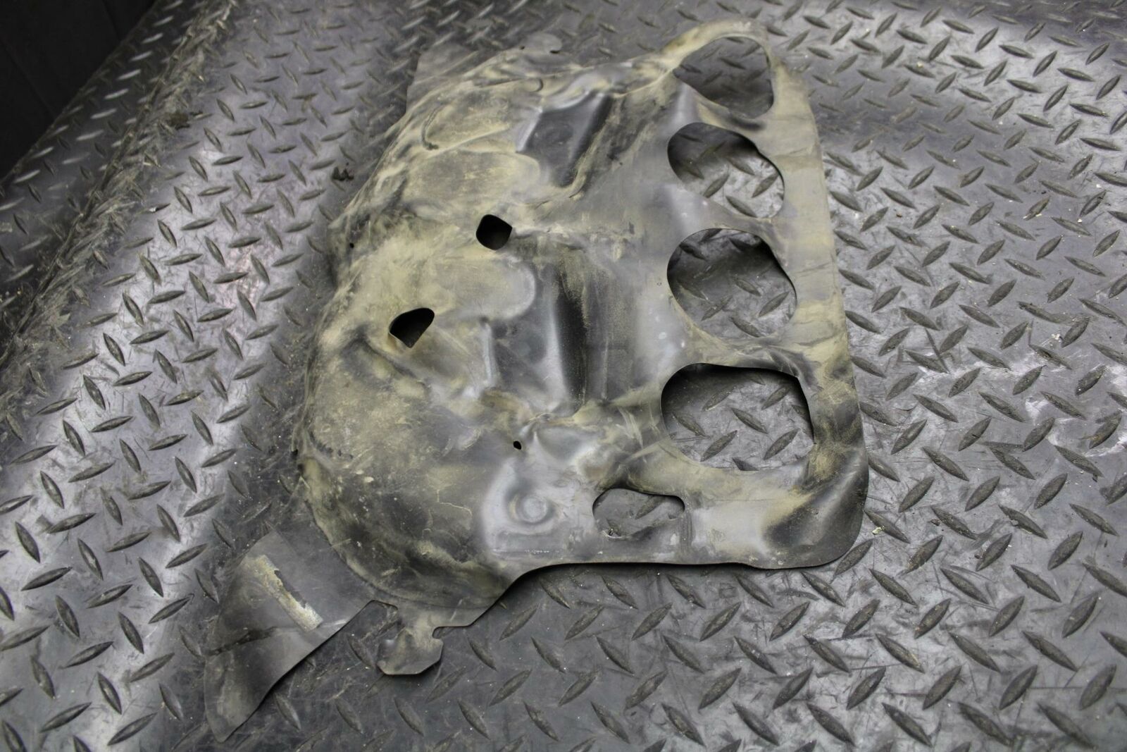 12-16 HONDA CBR1000RR ENGINEINTAKE DUST COVER SHIELD BB176