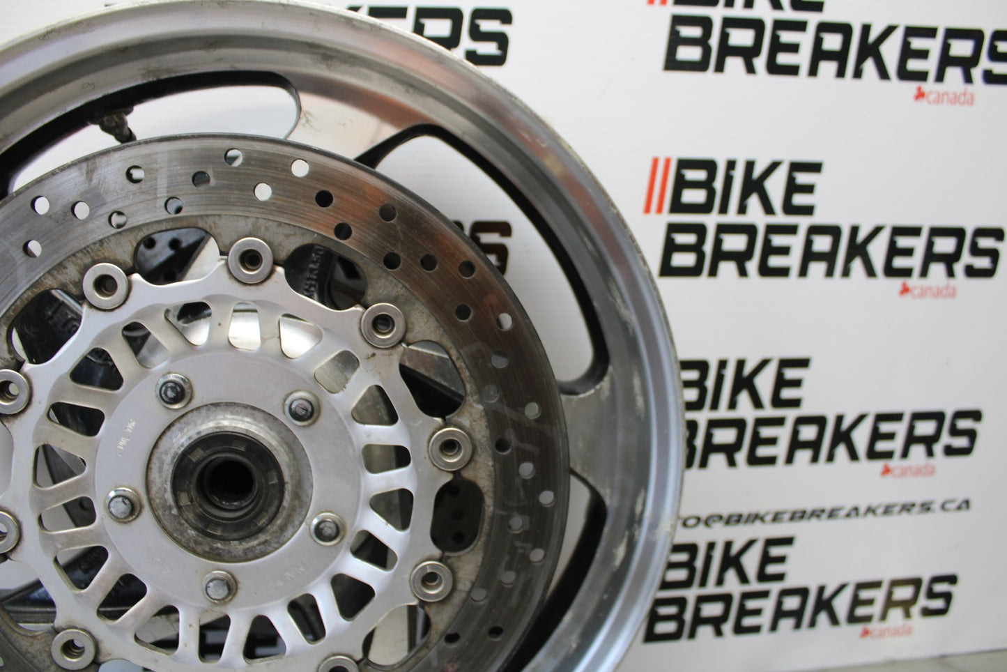 05 TRIUMPH ROCKET III FRONT WHEEL FRONT RIM & ROTORS BB186