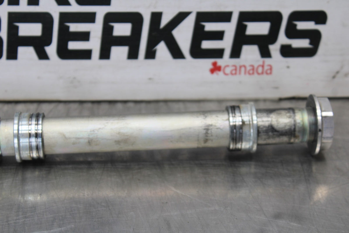 17 YAMAHA YZF R6 FRONT WHEEL RIM AXLE PIVOT BOLT BB922