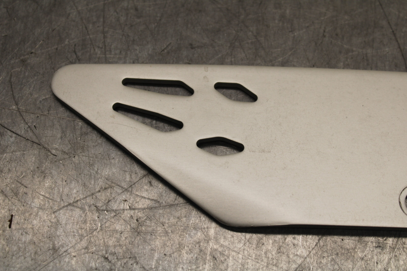 19-23 KAWASAKI NINJA ZX6R RIGHT REARSET REAR SET HEEL GUARD COVER  BB749