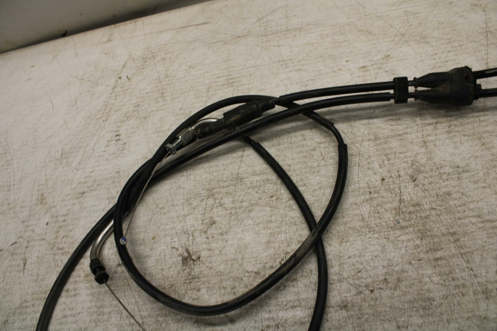 20-21 YAMAHA XSR900 THROTTLE CABLE LINE HOUSING GUIDE BB372