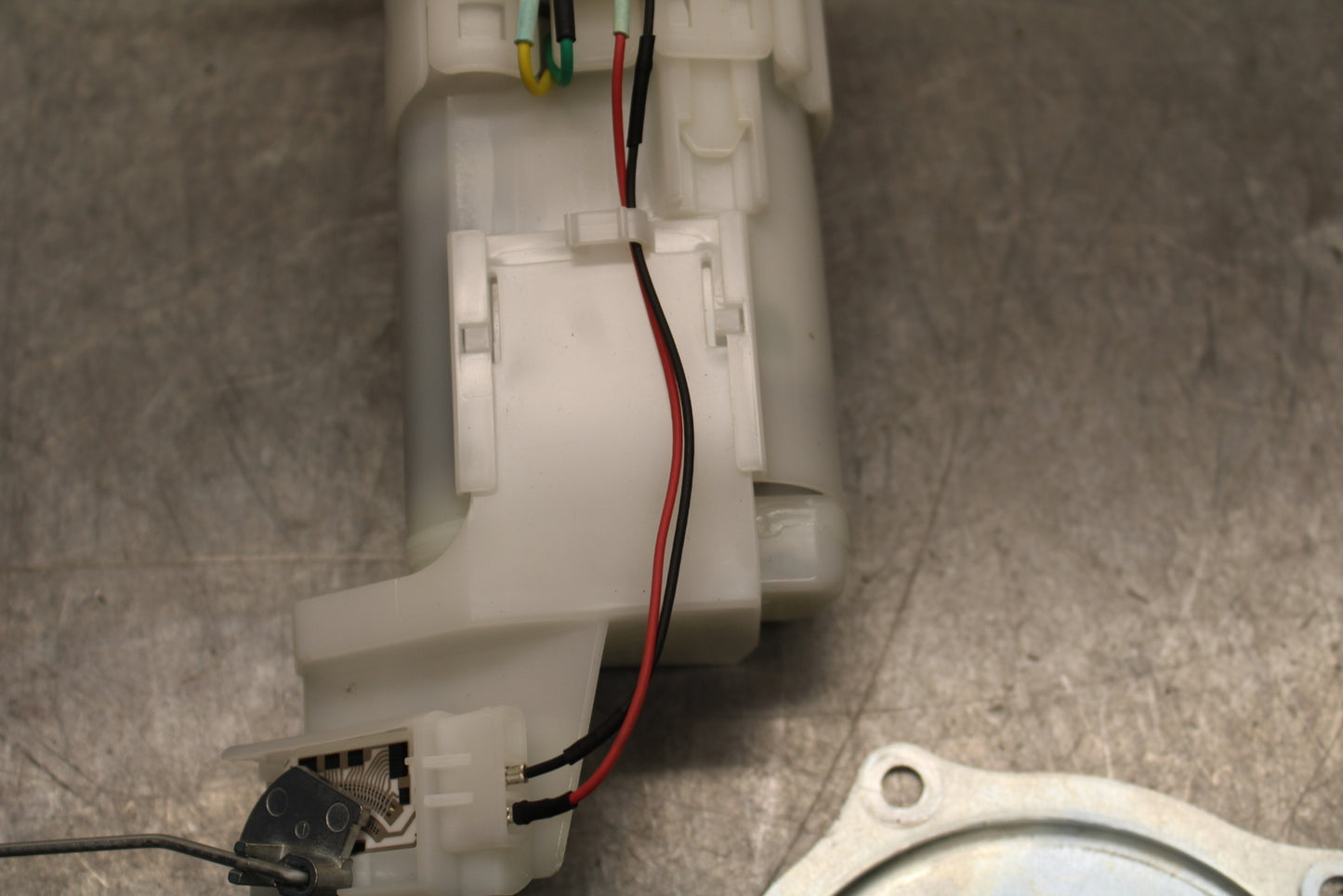 24 KAWASAKI NINJA 500 ABS FUEL PUMP GAS PETROL SENDER UNIT BB730