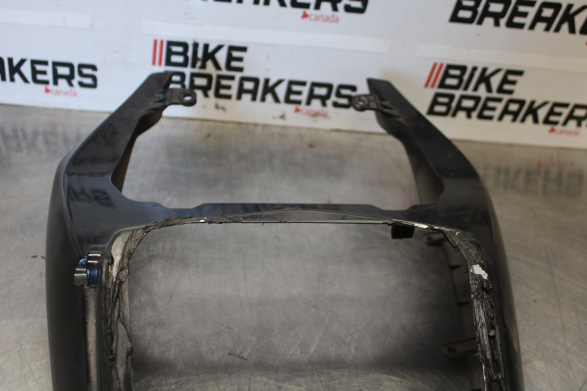 03-04 YAMAHA YZF R6 REAR BACK TAIL FAIRING COWL SHROUD BB890