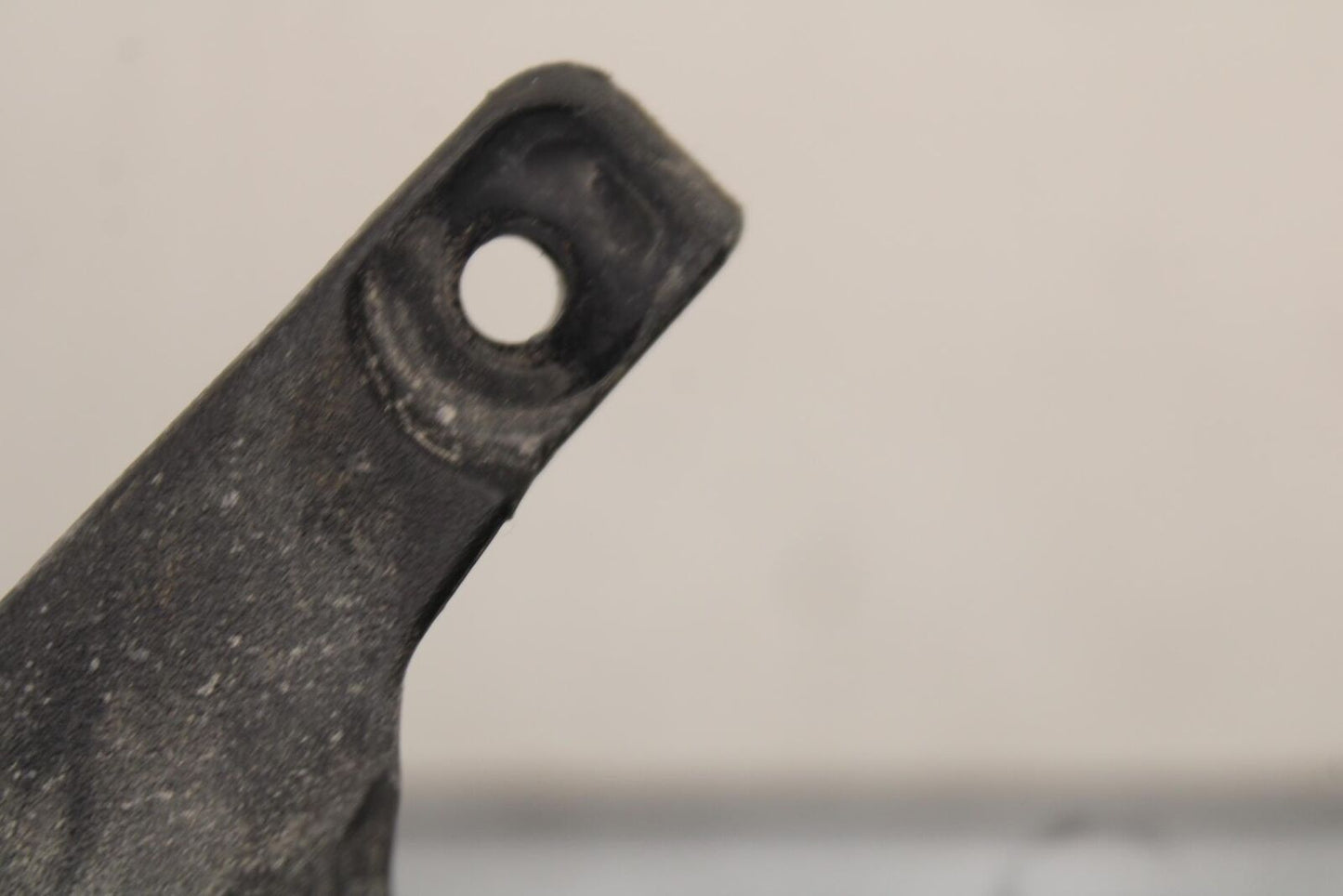 23 KAWASAKI NINJA ZX6R 636 REAR BACK WHEEL TIRE HUGGER FENDER BB609