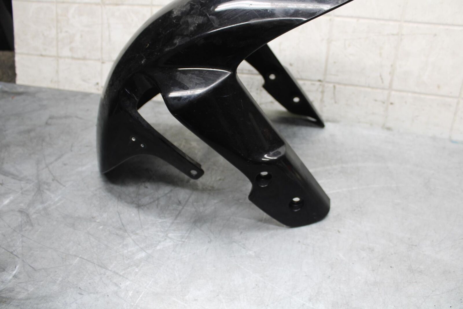 2007 Suzuki GSXR750 FRONT WHEEL FENDER COWL FAIRING 53110-41G00-019 BB546