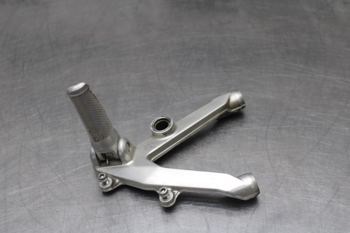 16 DUCATI 959 PANIGALE LEFT REARSET REAR SET DRIVER FOOT PEG REST STOP BB912