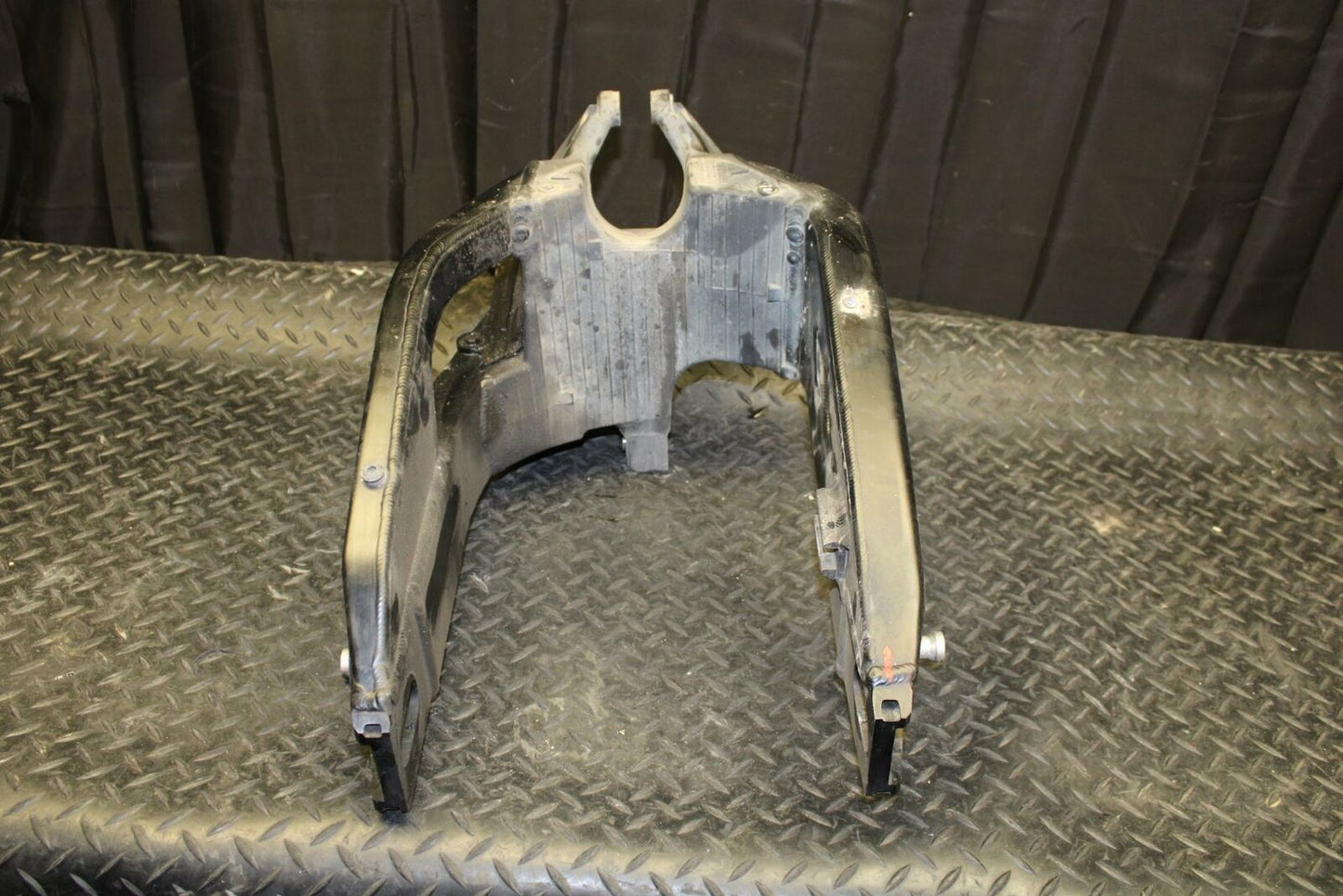 12 HONDA CBR1000RR REAR SWINGARM BACK SUSPENSION SWING ARM BB 176