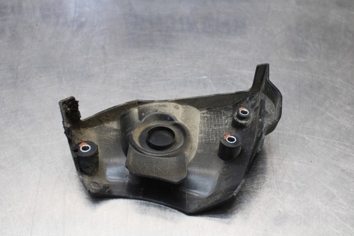 22-25 YAMAHA YZF R7 ENGINE SPROCKET COVER BB182