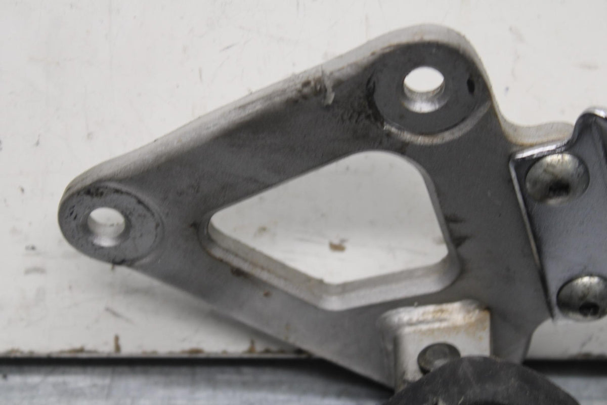 04-09 SUZUKI GS 500 FH GS500F LEFT REARSET REAR SET DRIVER FOOT PEG REST BB97